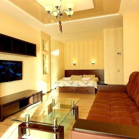 Апартаменти Недалеко До Центру Ternopil Exterior foto